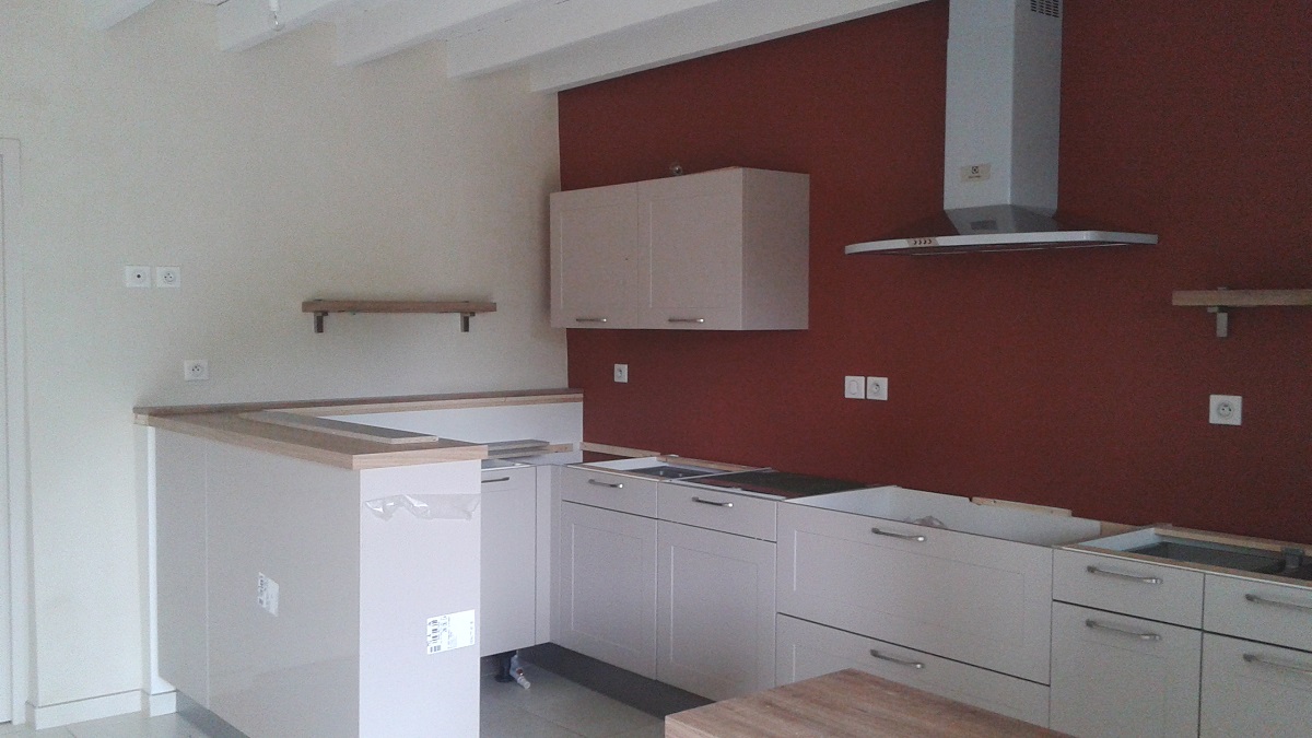 Cuisine neuve - grand plan de travail